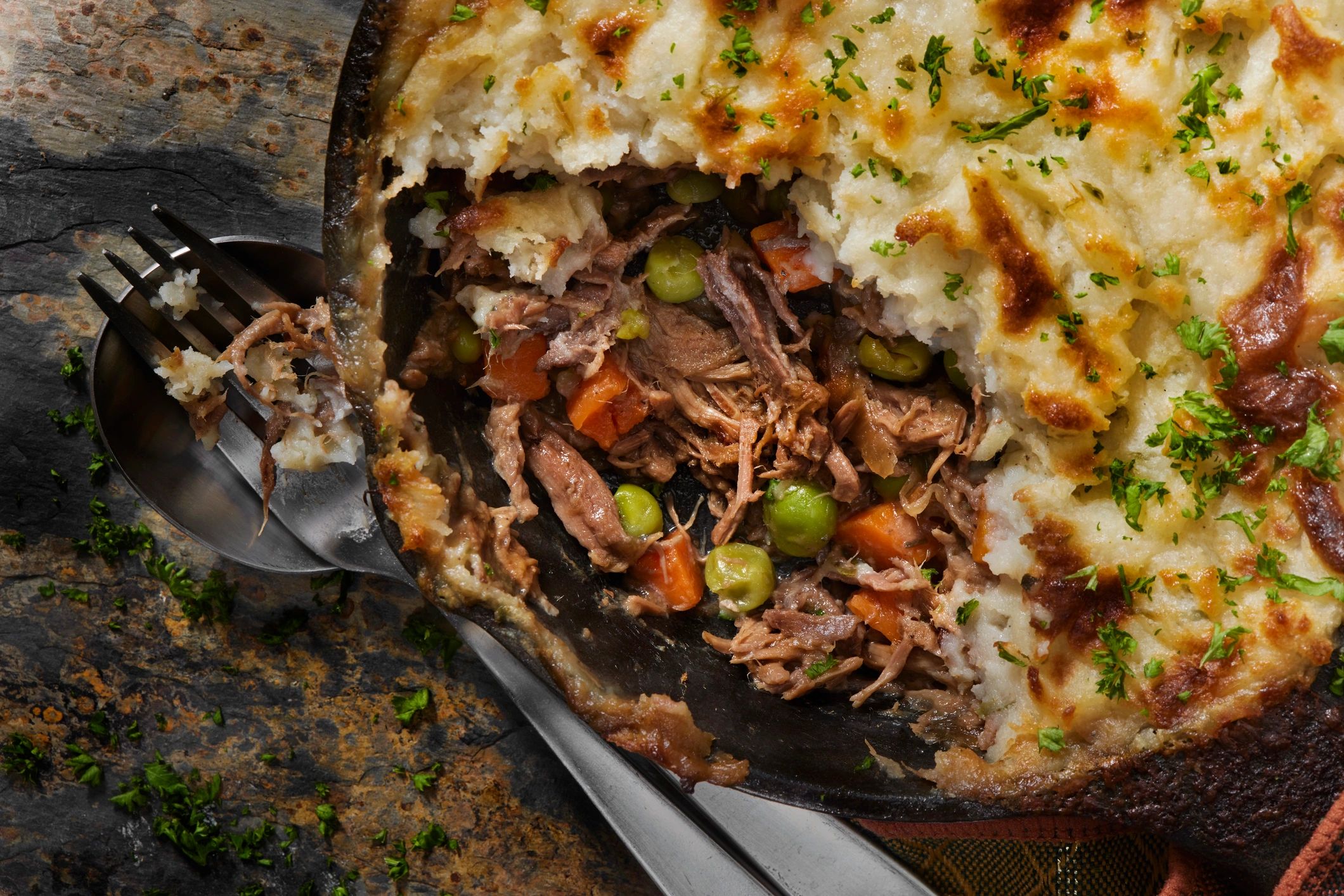 Hearty Irish stew with bread