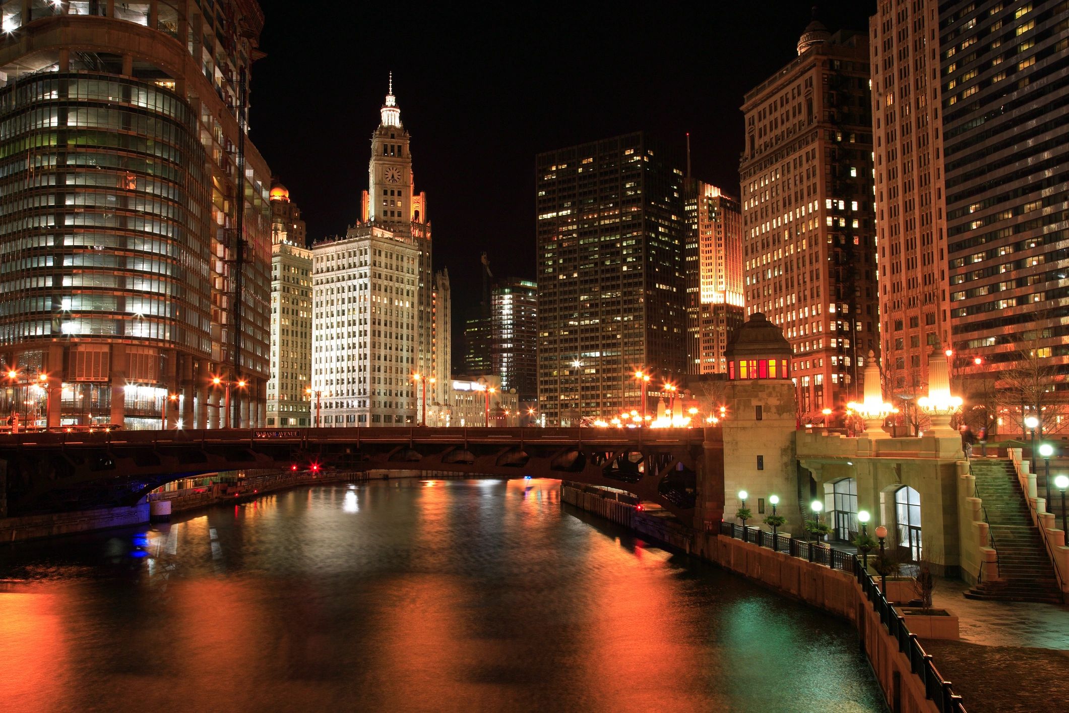DJ night at Irish pub Chicago